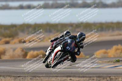 media/Dec-18-2022-SoCal Trackdays (Sun) [[8099a50955]]/Turn 14 (940am)/